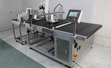 【尚立】平面貼標(biāo)機(jī)被廣泛的運(yùn)用的領(lǐng)域到底有哪些優(yōu)勢？平面貼標(biāo)機(jī)工作原理和操作流程又是什么？